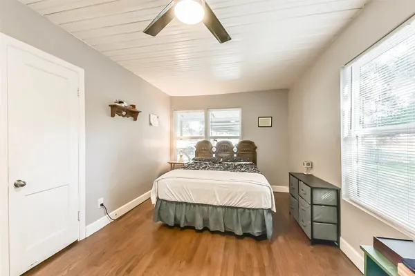 $1,550 | 1102 West Hart Avenue, Pasadena, TX 77506