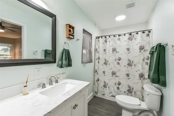 $1,550 | 1102 West Hart Avenue, Pasadena, TX 77506