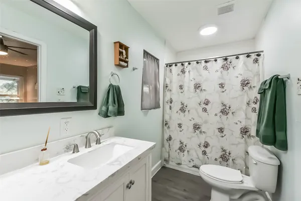 $1,550 | 1102 West Hart Avenue, Pasadena, TX 77506