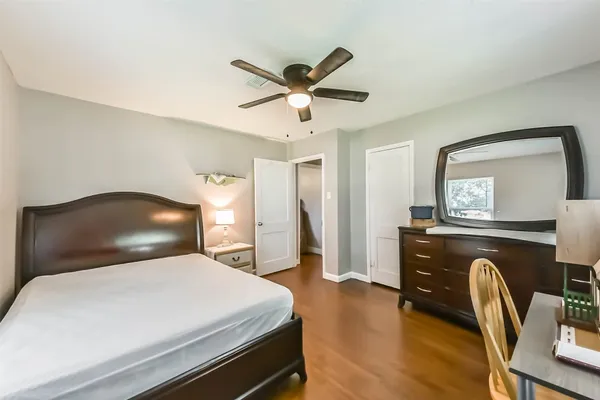 $1,550 | 1102 West Hart Avenue, Pasadena, TX 77506