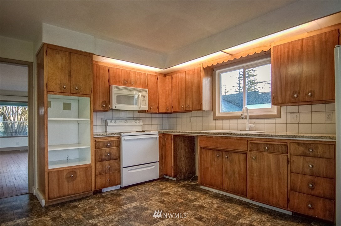 4096 Bay Road Ferndale, WA 98248 - Photo 3 of 20