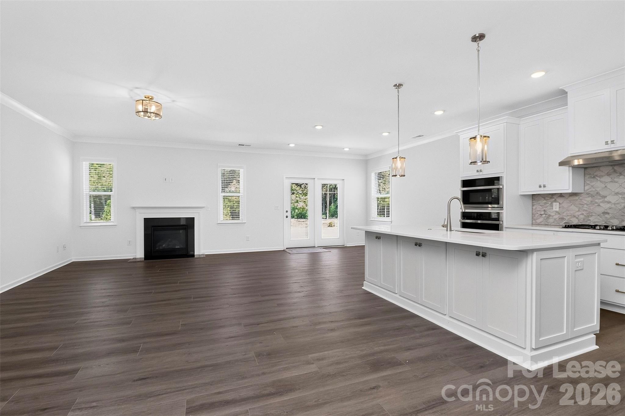 11225 Lochmere Road Charlotte, NC 28278 - Photo 7 of 44 Gallery Image 7