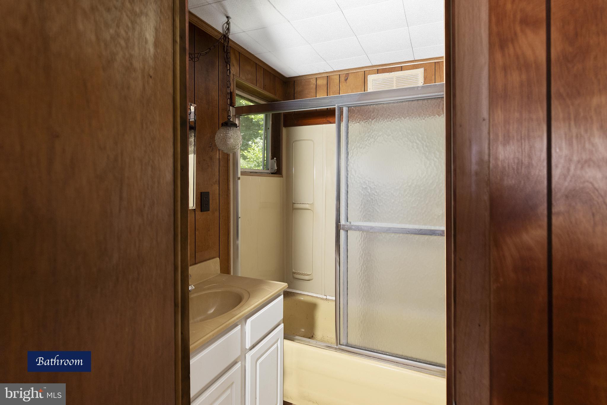 28 South Shore Road Elkton, MD 21921 - Photo 57 of 84 Bathroom 20 S. Shore Rd.