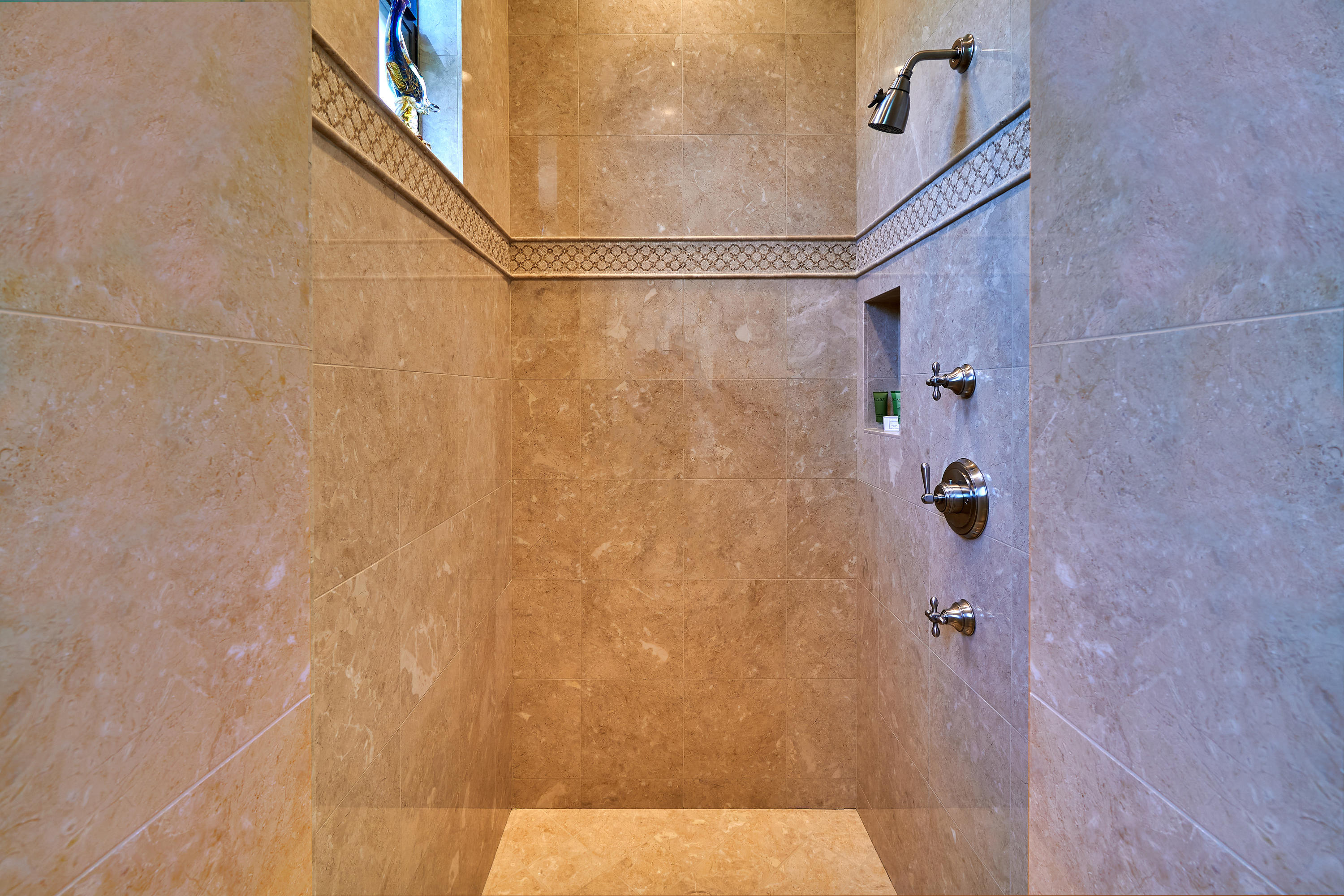 9 Via Perugia Rancho Mirage, CA 92270 - Photo 32 of 38 33 Guest Room Shower