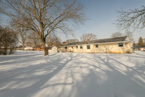 $449,900 | 17685 Evergreen Court, Brookfield, WI 53045