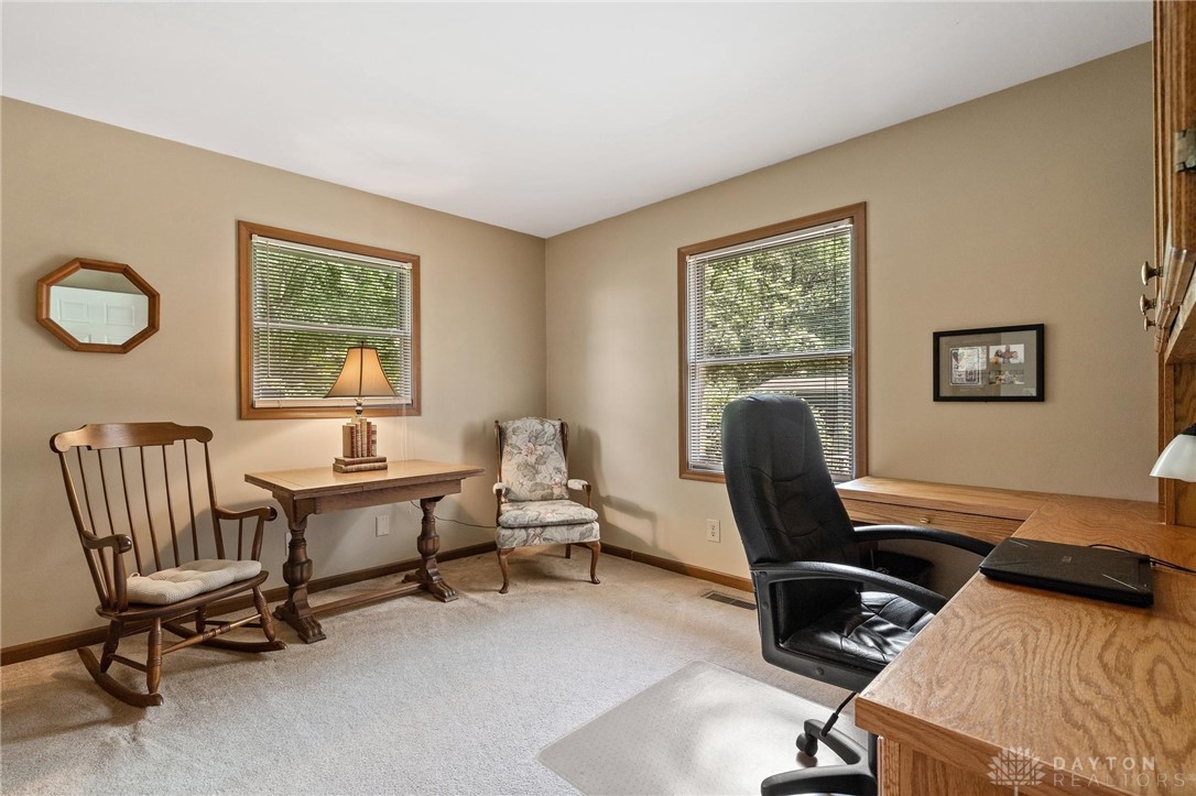 635 Spring Falls Avenue Springfield, OH 45502 - Photo 33 of 52 Gallery Image 33