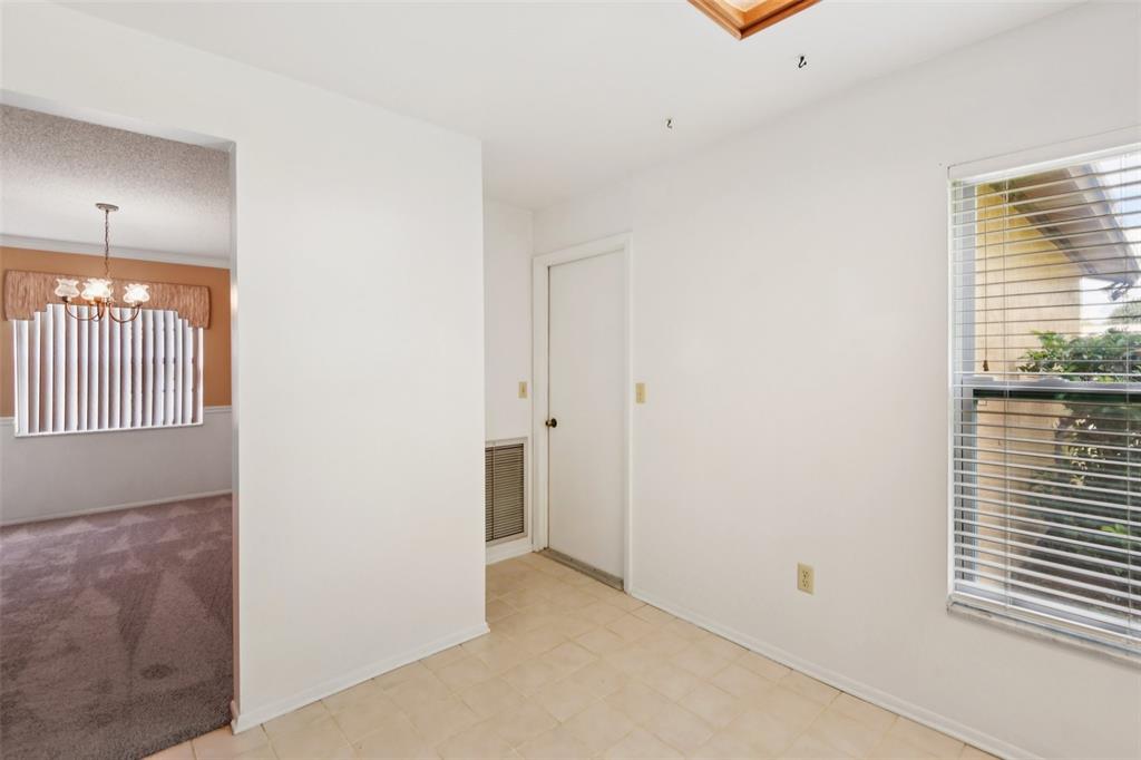 14128 Arbor Hills Road Tampa, FL 33625 - Photo 12 of 35