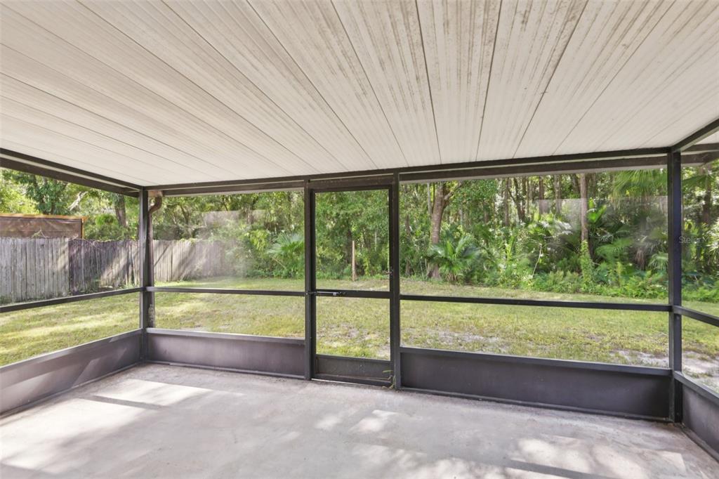 14128 Arbor Hills Road Tampa, FL 33625 - Photo 20 of 35