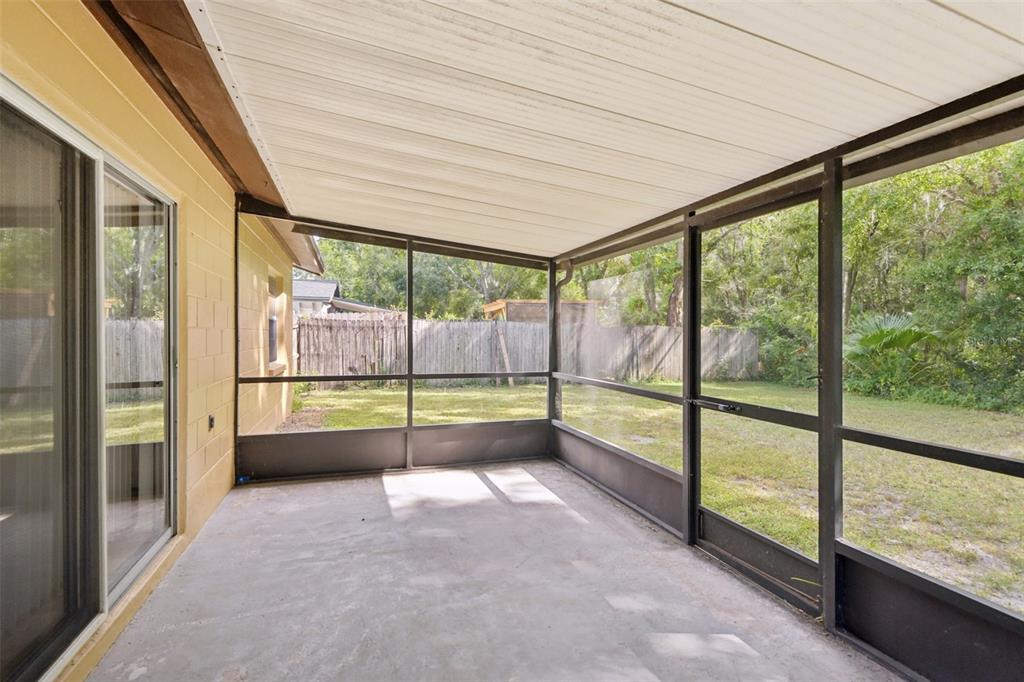 14128 Arbor Hills Road Tampa, FL 33625 - Photo 22 of 35