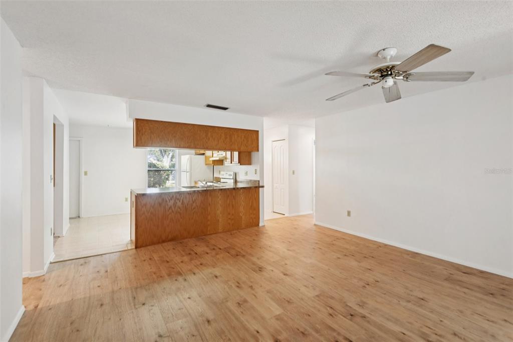 14128 Arbor Hills Road Tampa, FL 33625 - Photo 8 of 35