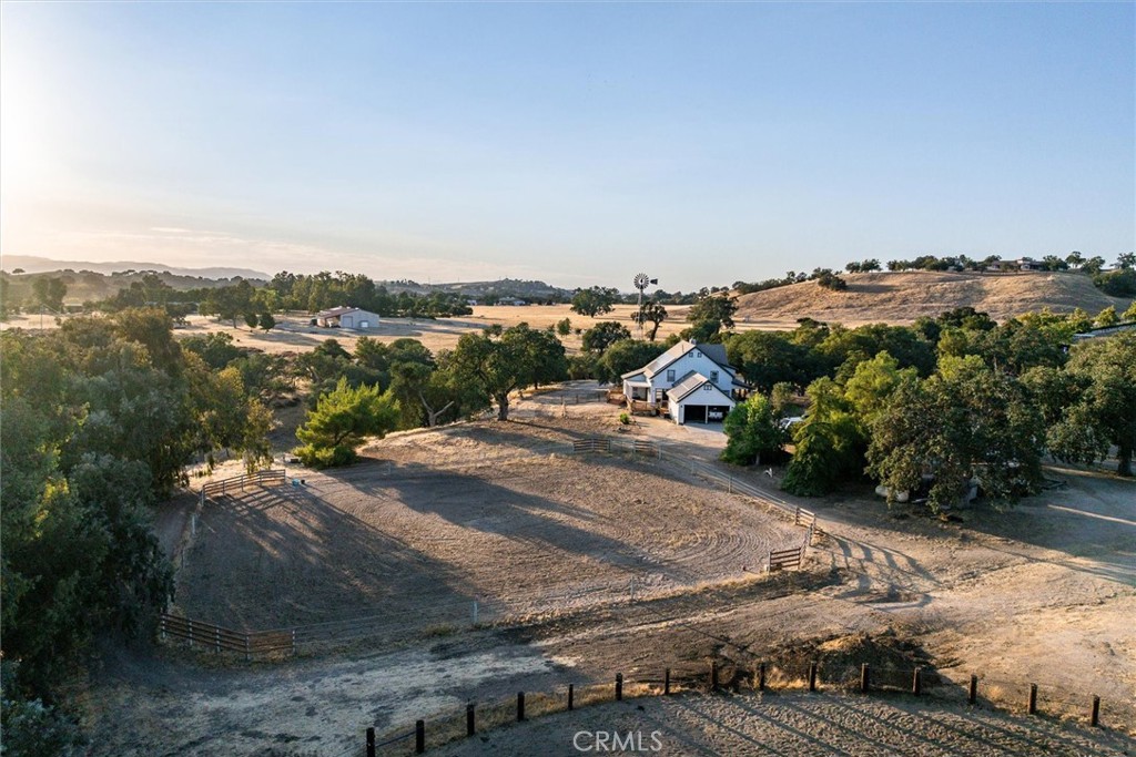 5625 Linne Road Paso Robles, CA 93446 - Photo 60 of 75 a view of a street with a houses