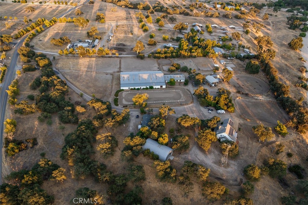 5625 Linne Road Paso Robles, CA 93446 - Photo 62 of 75 an aerial view of multiple house