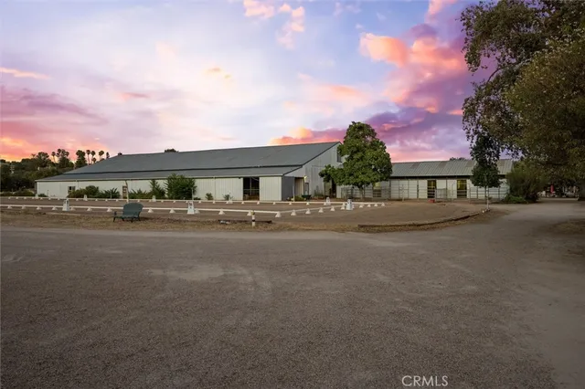 $2,299,000 | 5625 Linne Road, Paso Robles, CA 93446