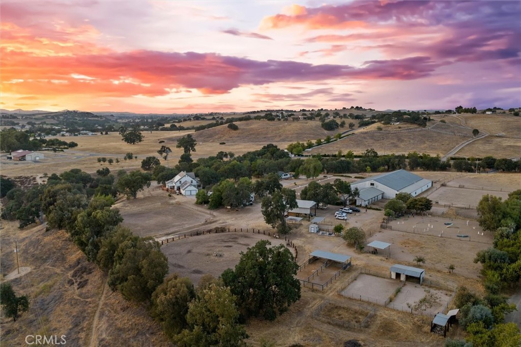 5625 Linne Road Paso Robles, CA 93446 - Photo 73 of 75 a view of a city with mountains in the background