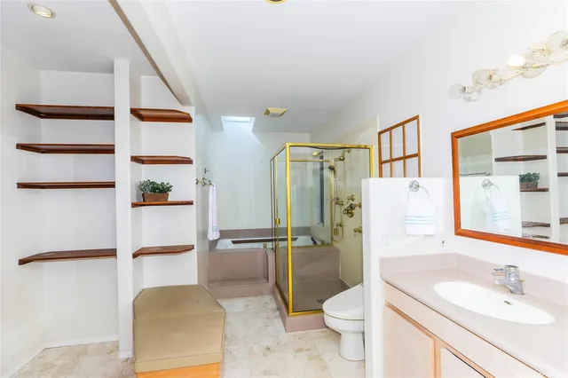 $1,950,000 | 5377 Kahalakua Street, Honolulu, HI 96821