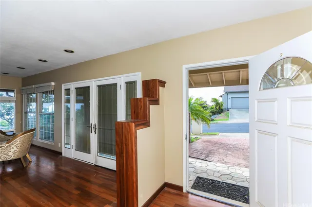 $1,950,000 | 5377 Kahalakua Street, Honolulu, HI 96821
