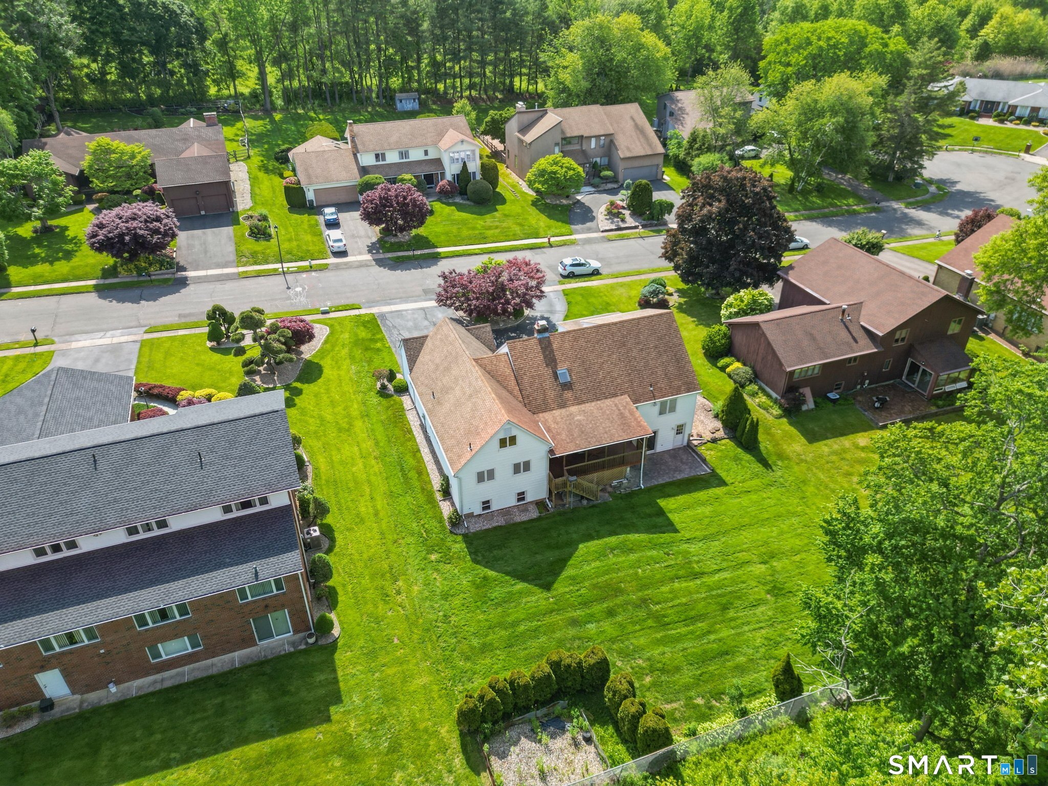 46 Stonegate Drive Wethersfield, CT 06109 - Photo 5 of 36