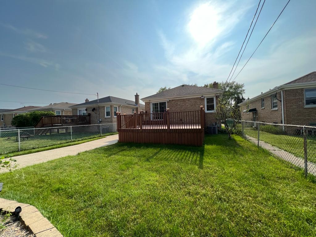 4031 Custer Avenue Lyons, IL 60534 - Photo 35 of 38 a view of a house with backyard