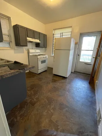 $290,000 | 2720 West Flournoy Street, Chicago, IL 60612