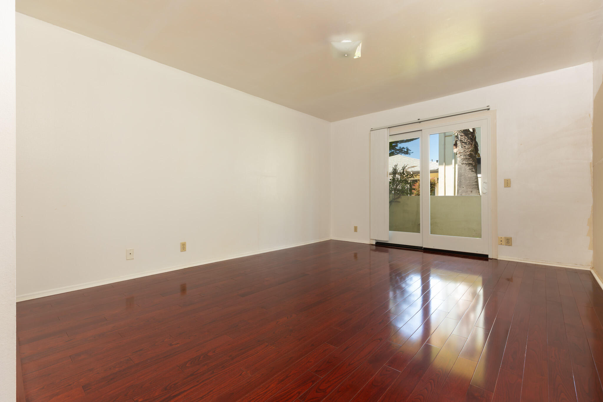 7540 Cathedral Oaks Road, Unit 2 Goleta, CA 93117 - Photo 9 of 14 Primary Bedroom