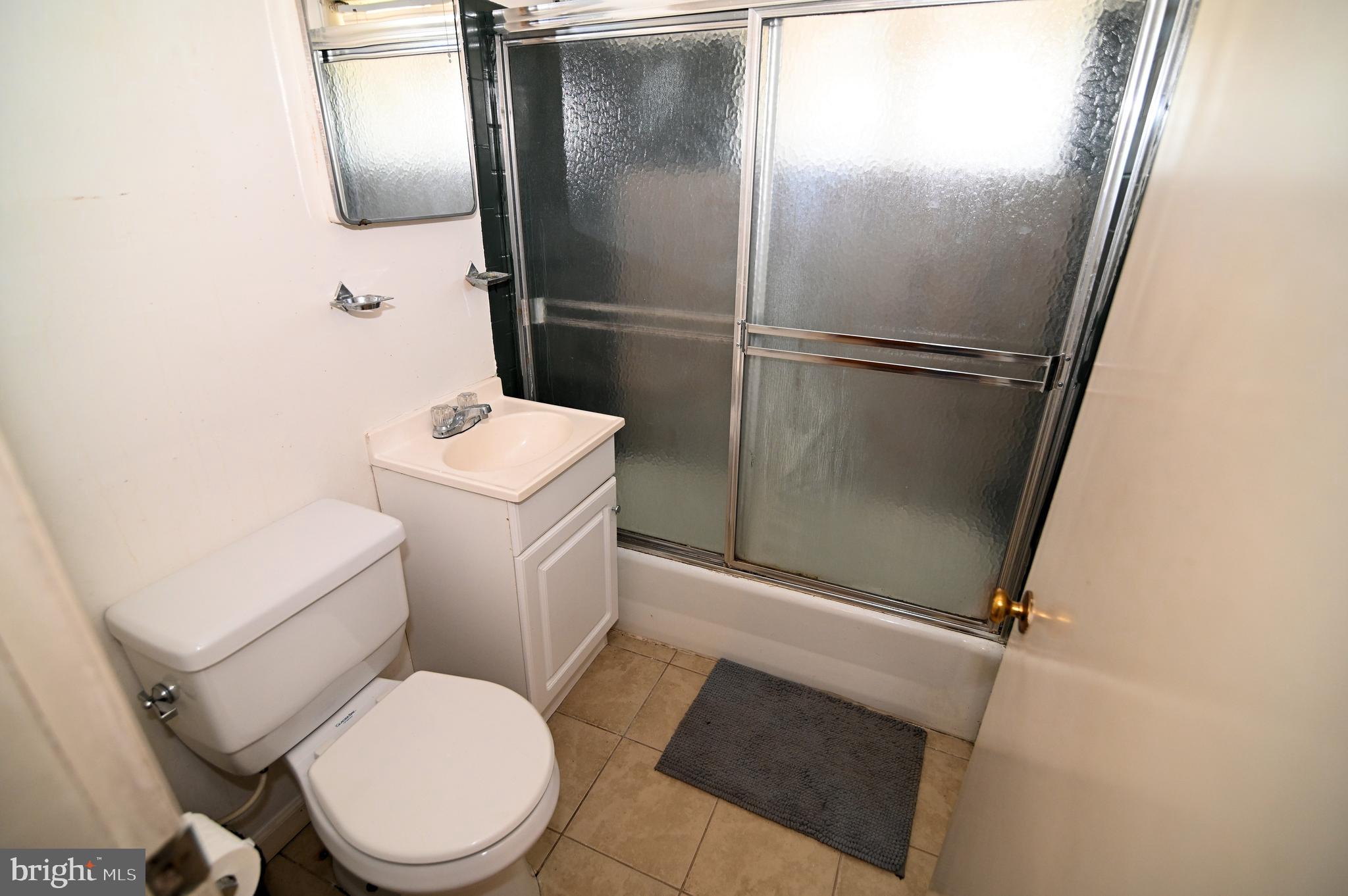 4901 Whitfield Chapel Road Lanham, MD 20706 - Photo 12 of 14 Bathroom