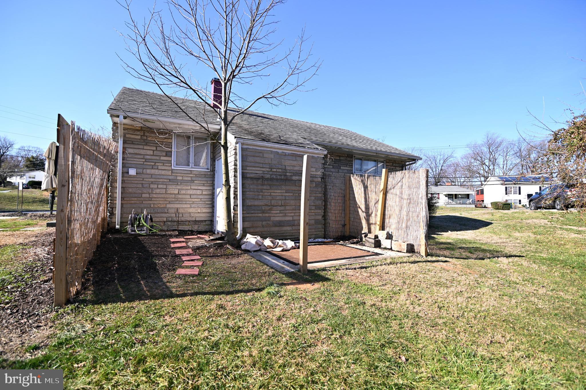 4901 Whitfield Chapel Road Lanham, MD 20706 - Photo 13 of 14 Exterior back