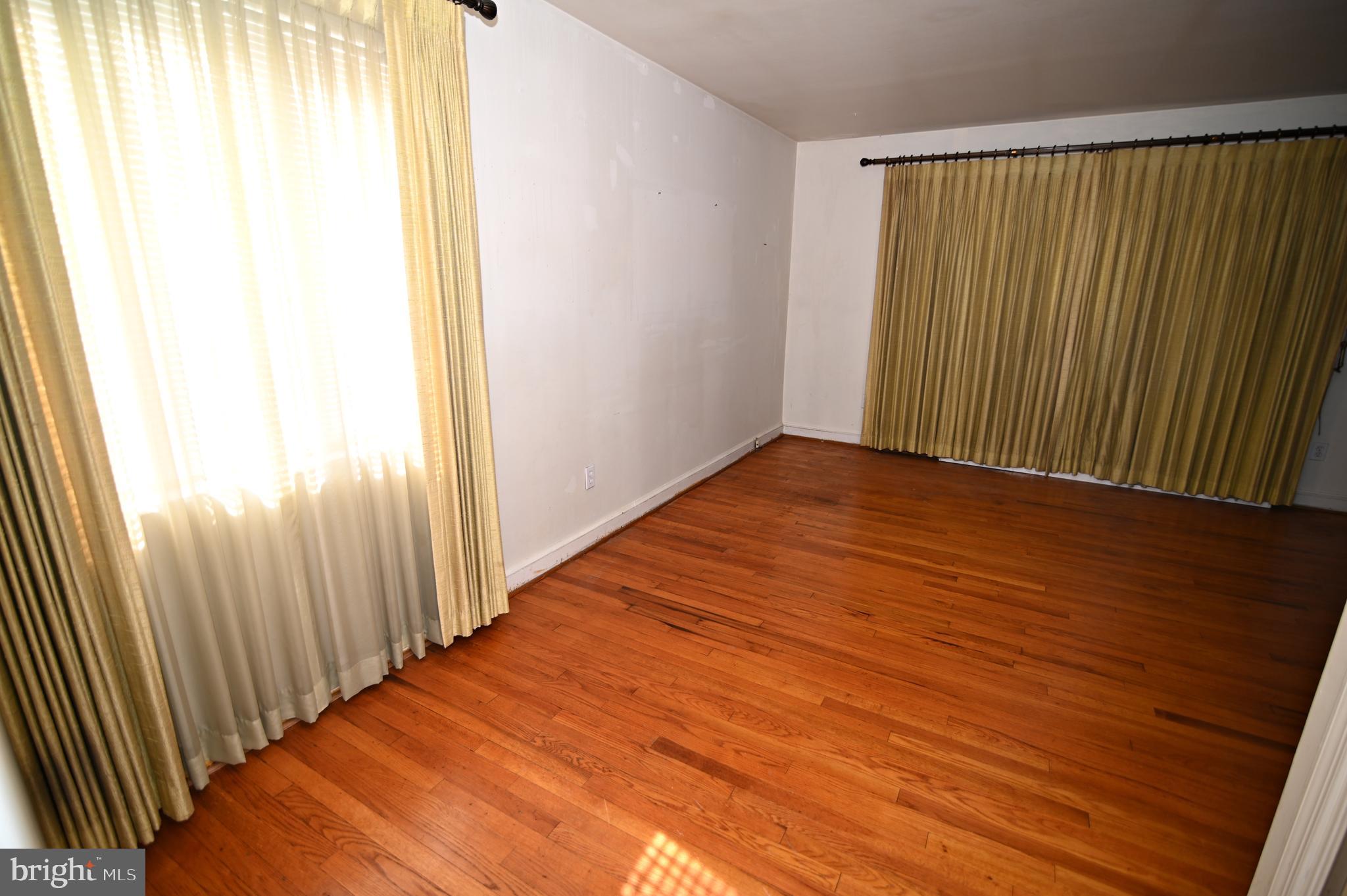 4901 Whitfield Chapel Road Lanham, MD 20706 - Photo 5 of 14 LR/DR