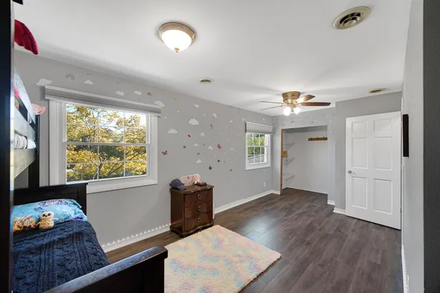 $389,900 | 9448 Parkway Drive, Highland, IN 46322