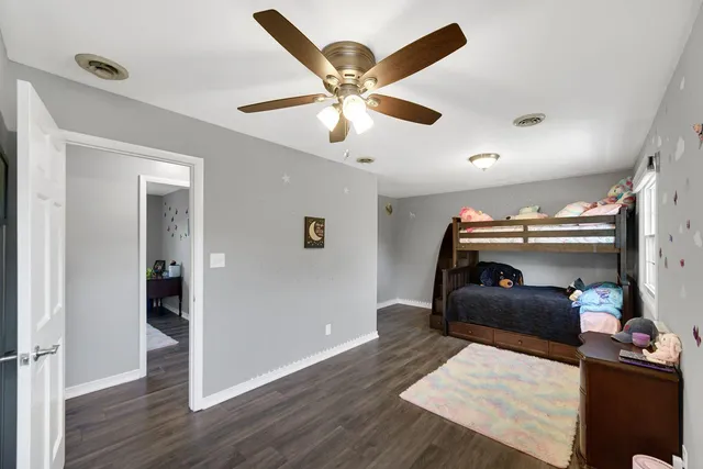 $389,900 | 9448 Parkway Drive, Highland, IN 46322