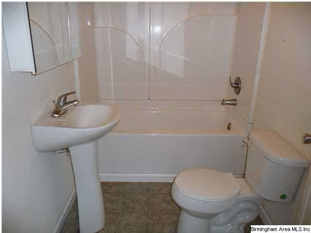 4024 Bynum Leatherwood Road Anniston, AL 36201 - Photo 5 of 6