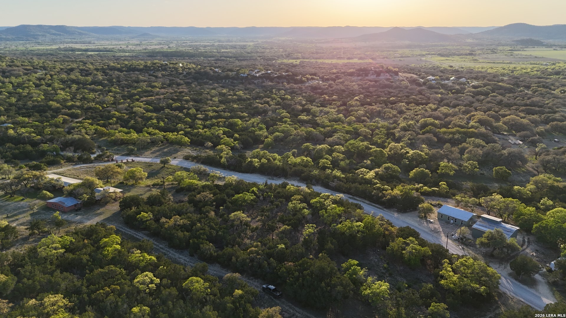 827 Thanksgiving Road Utopia, TX 78884 - Photo 9 of 10