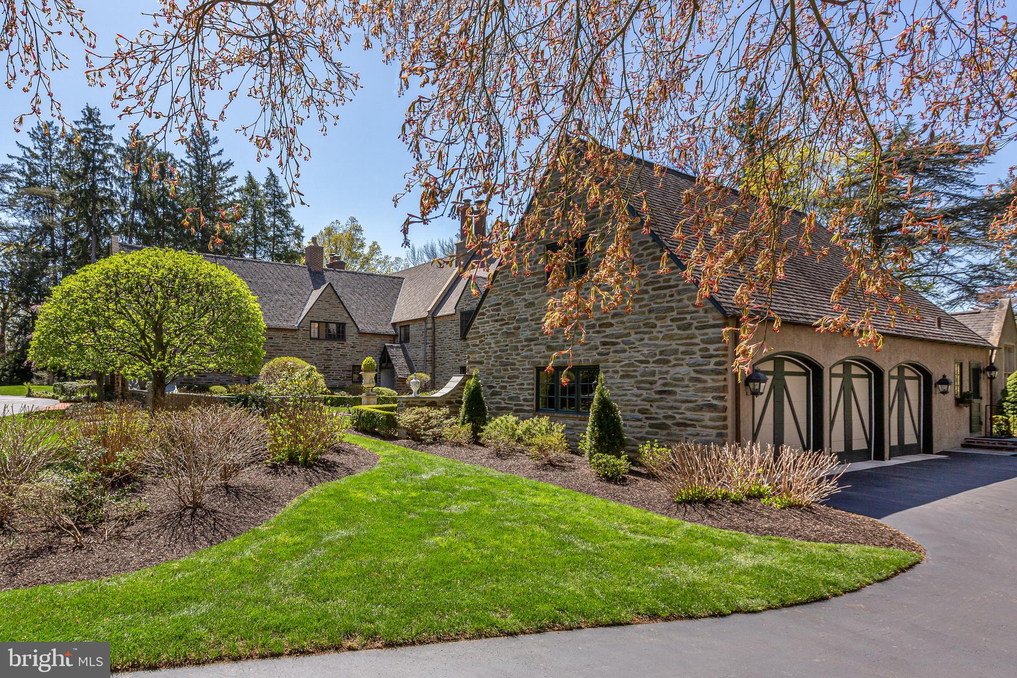458 Huston Road Wayne, PA 19087 - Photo 6 of 47 3-Car Attached Garage