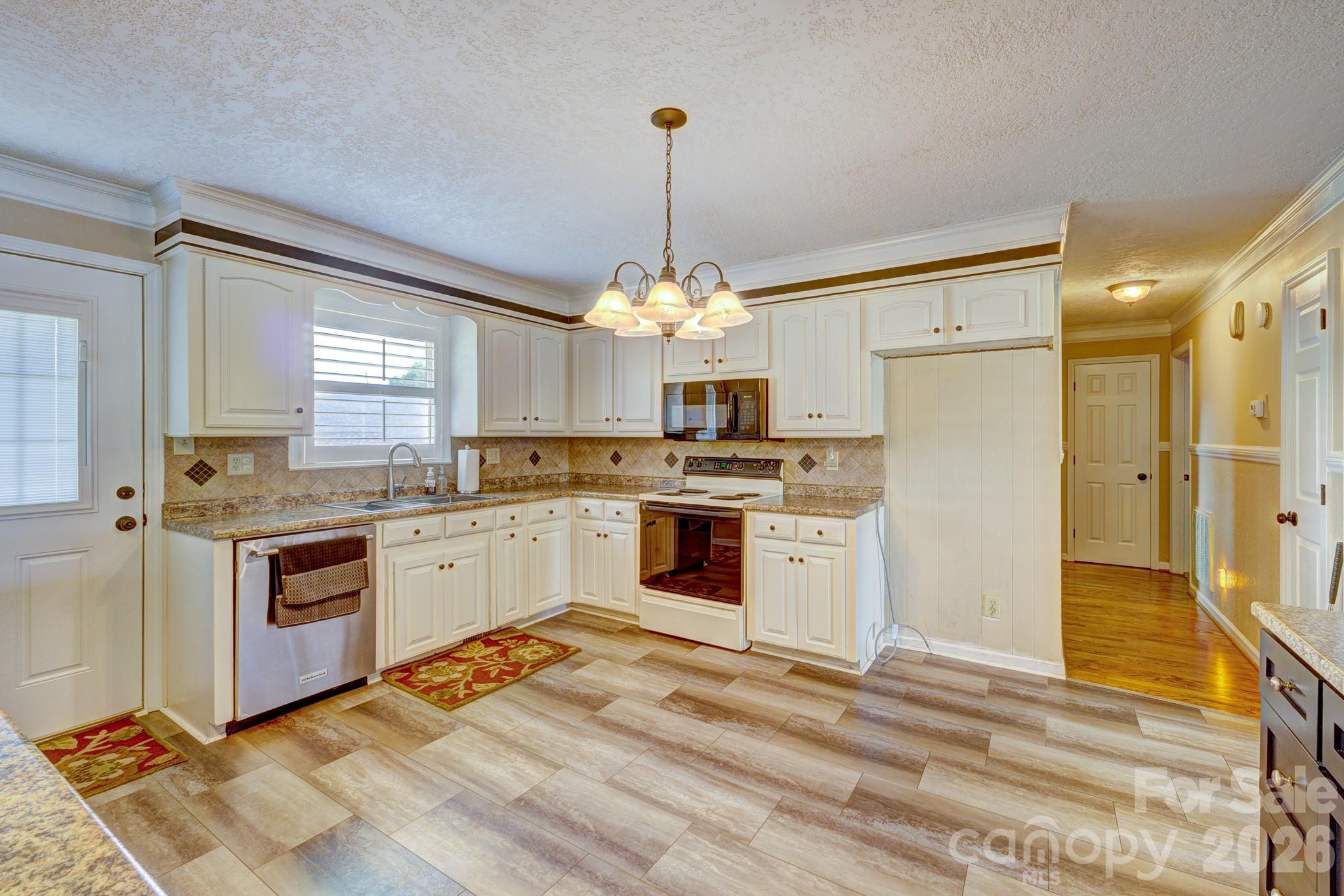 1014 Ranbar Street Cherryville, NC 28021 - Photo 9 of 16