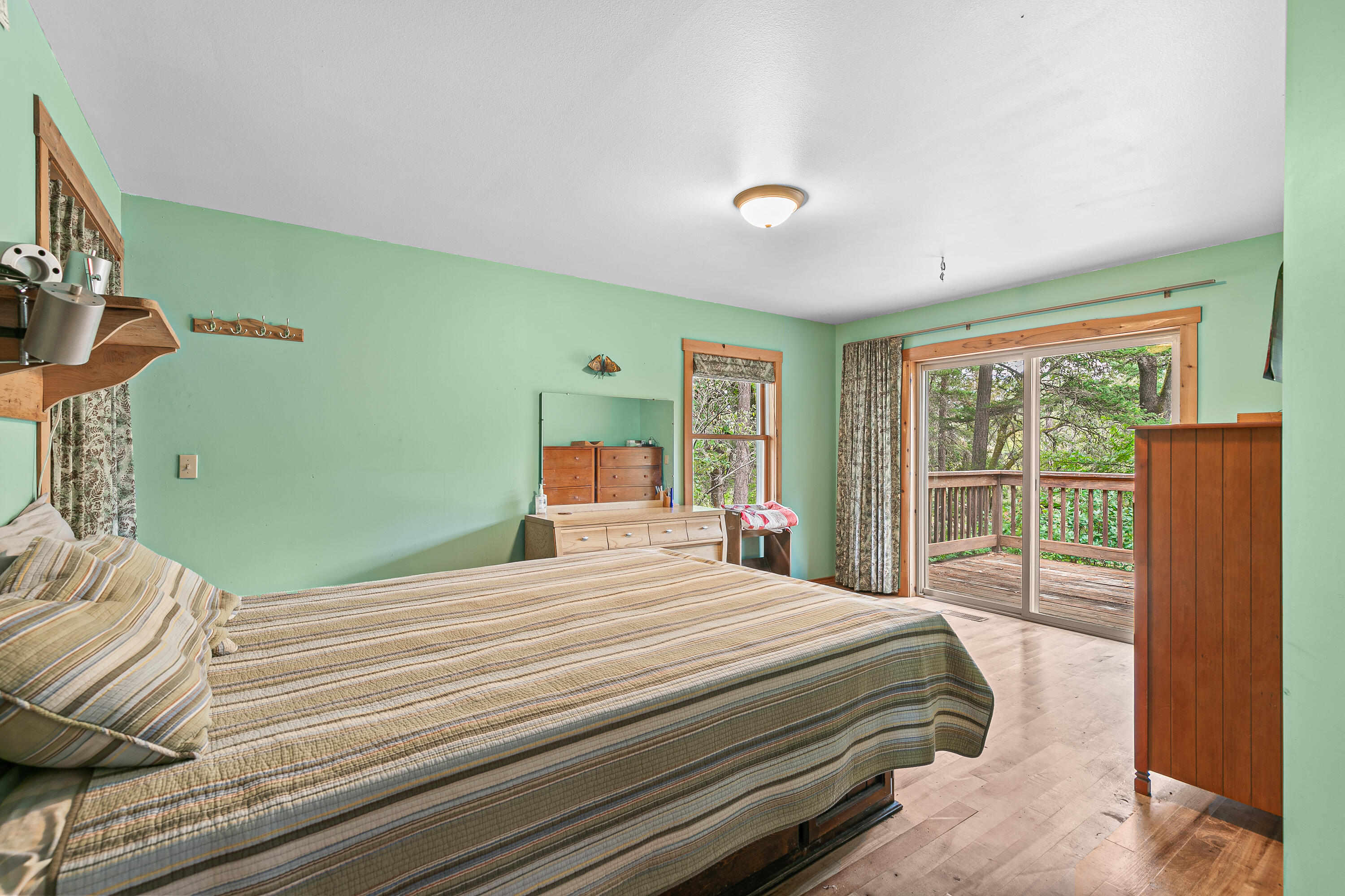 1225 Messinger Road Williams, OR 97544 - Photo 20 of 67 bed 1