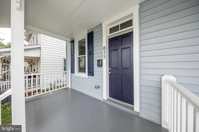 a view of front door and porch