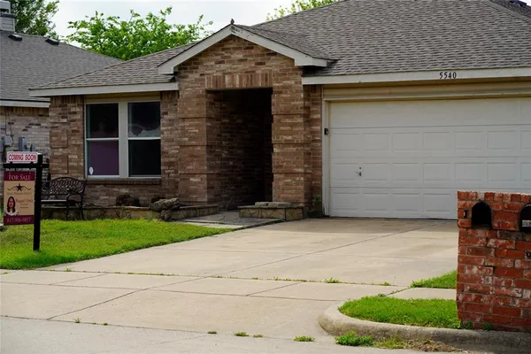 $330,000 | 5540 Camarillo Drive, Fort Worth, TX 76244