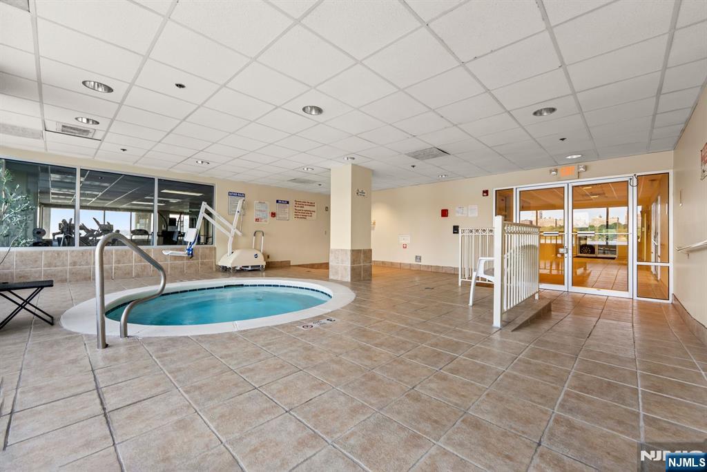 242 The Promenade, Unit 242 Edgewater, NJ 07020 - Photo 38 of 49