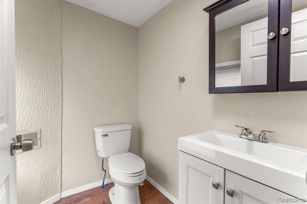 5002 Mead Street Dearborn, MI 48126 - Photo 18 of 26