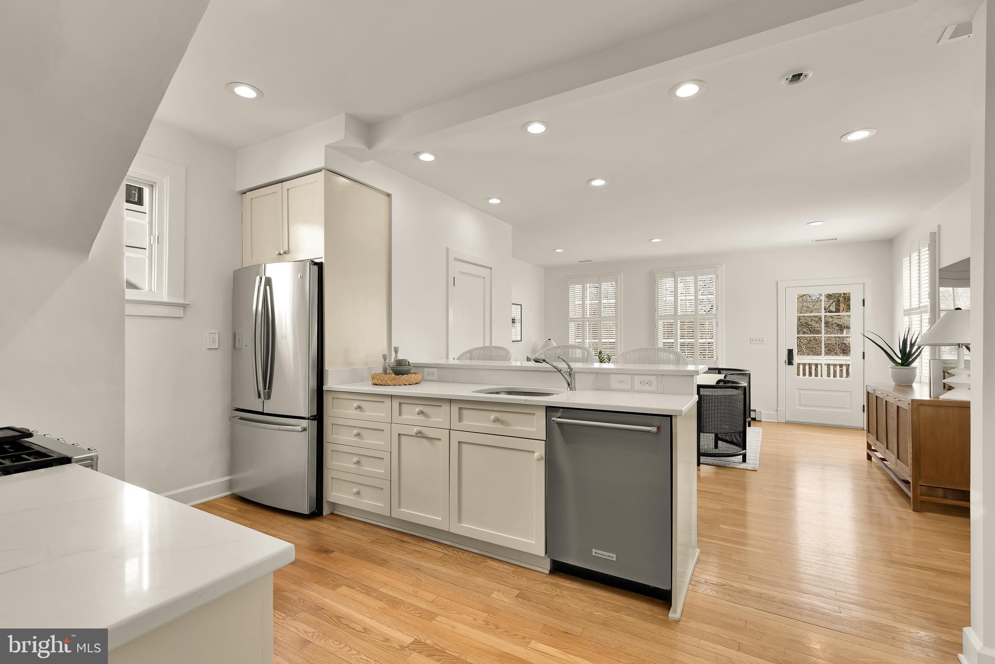 6815 Delaware Street Chevy Chase, MD 20815 - Photo 5 of 27