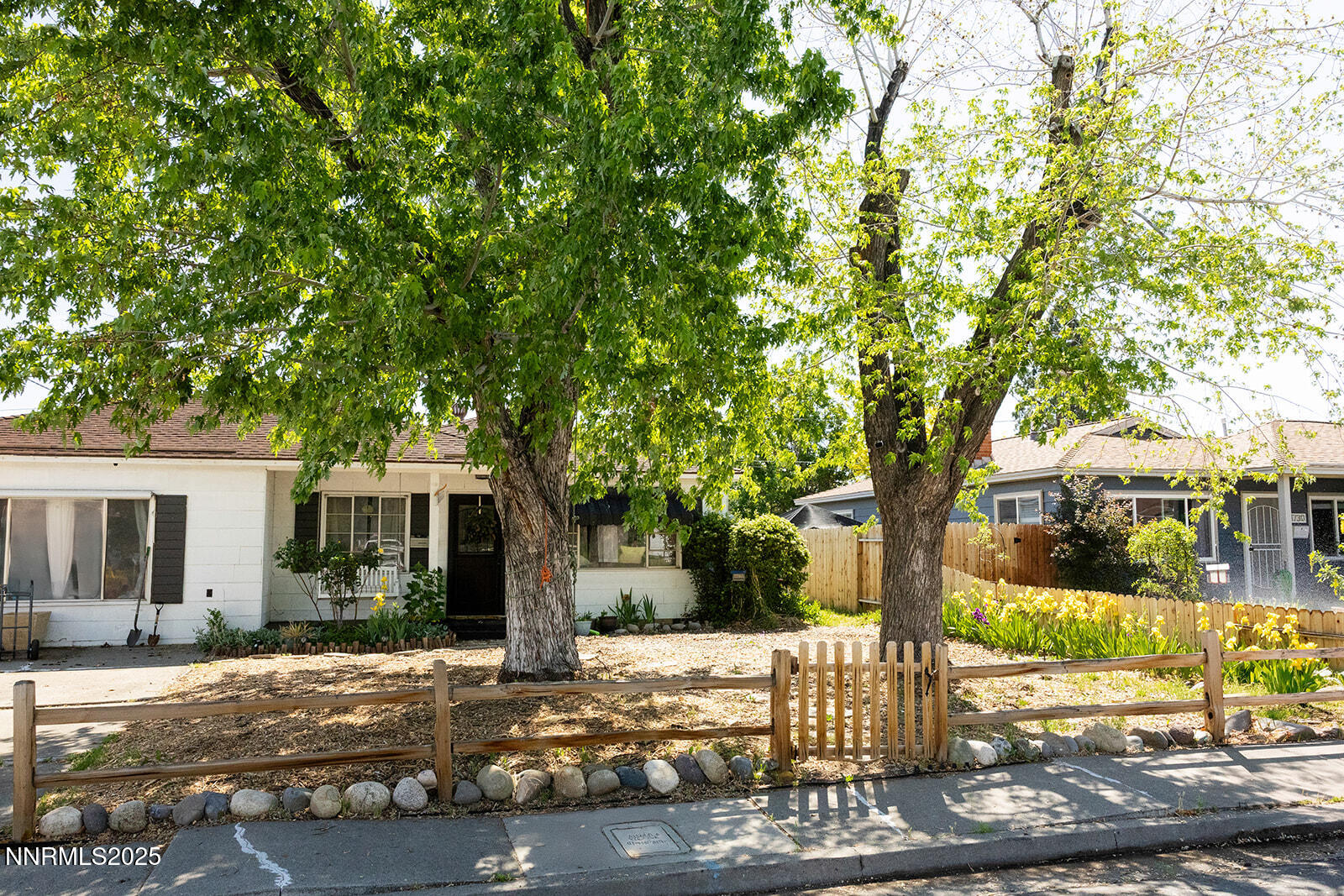 1712 Chaska Place Reno, NV 89502 - Photo 5 of 31 1712 Chaska Place Reno Nevada Front Yard