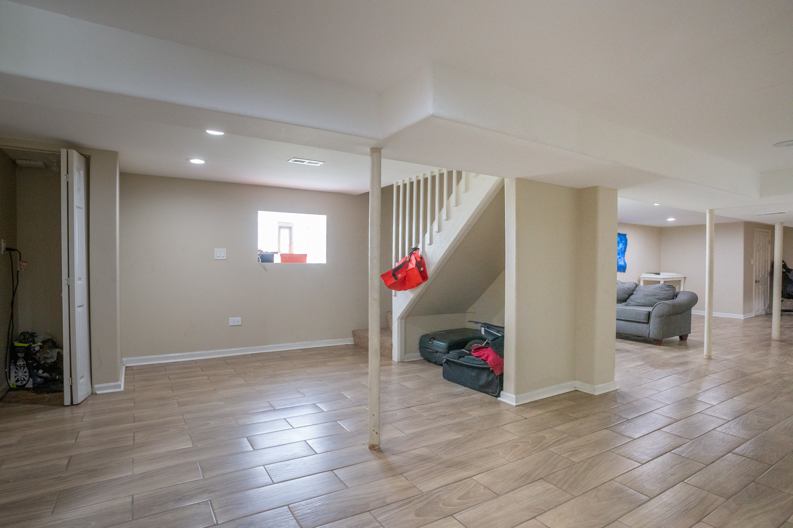 9226 South Ellis Avenue Chicago, IL 60619 - Photo 14 of 17 a view of a livingroom and a livingroom