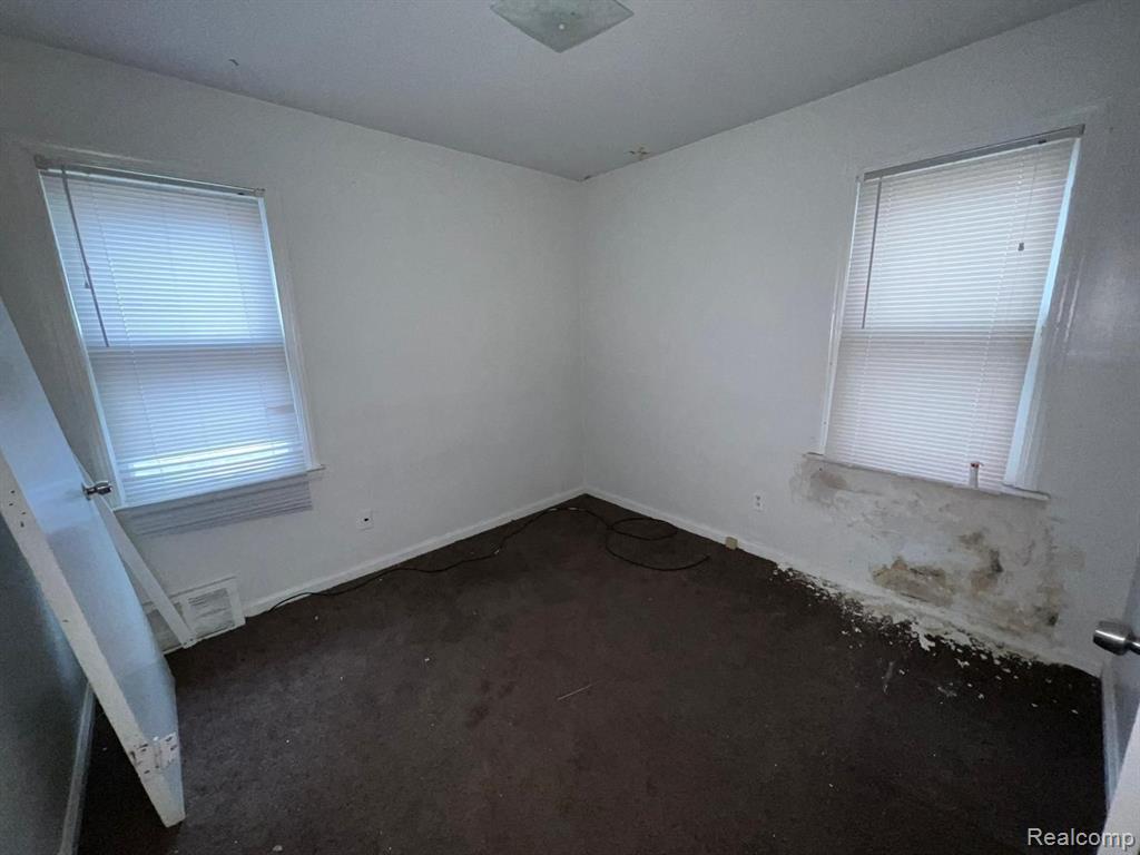 18699 Forrer Street Detroit, MI 48235 - Photo 5 of 7