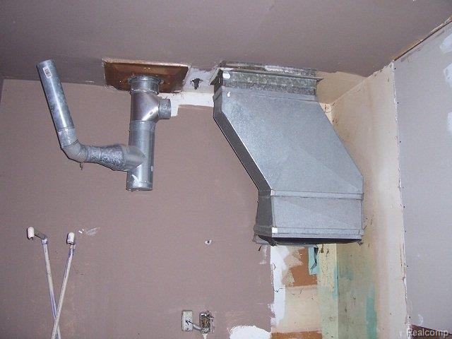 5281 Sashabaw Road Clarkston, MI 48346 - Photo 7 of 17 Ductwork