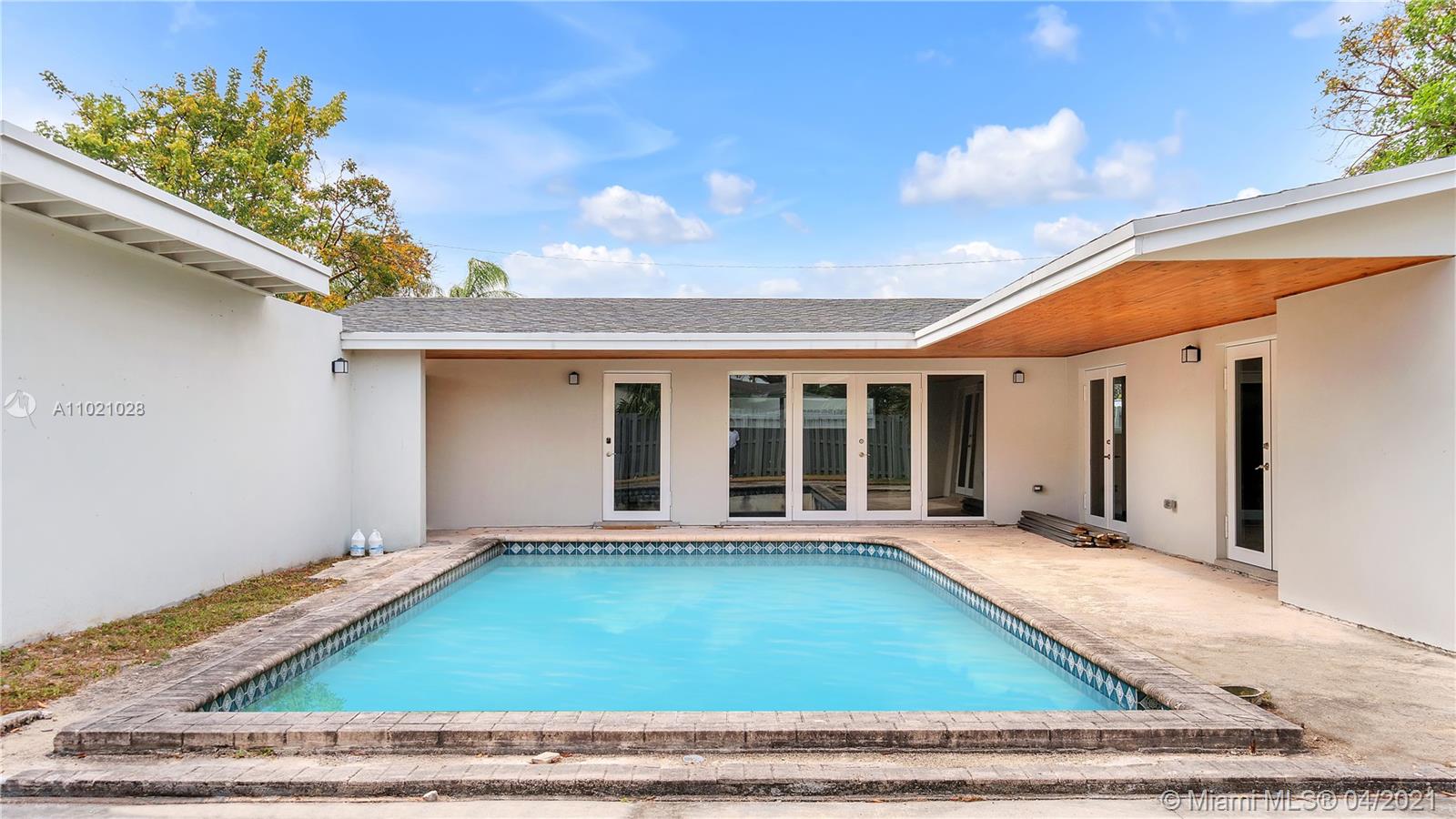 21010 Condado Road Cutler Bay, FL 33189 - Photo 4 of 25 Gallery Image 4
