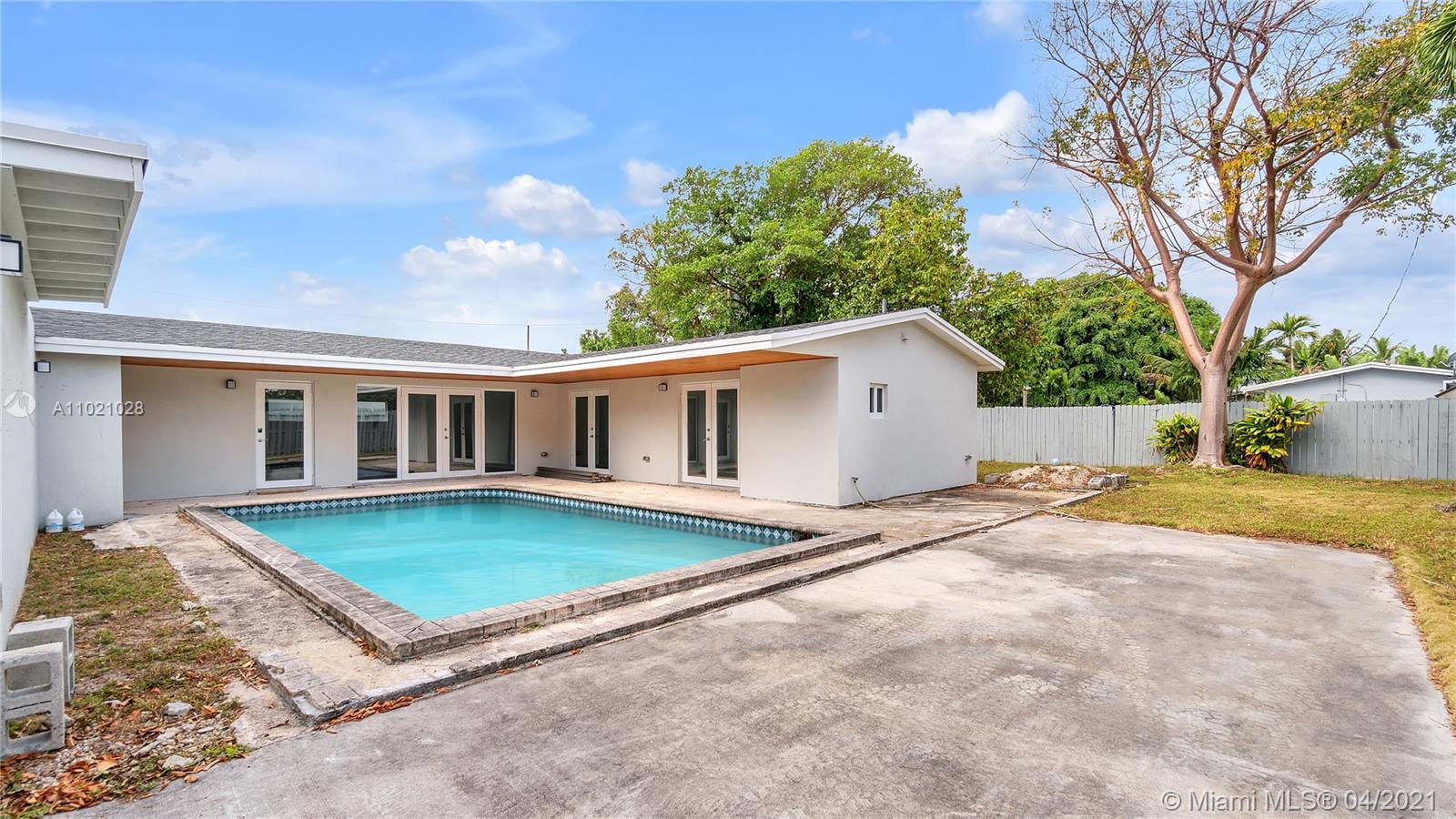 21010 Condado Road Cutler Bay, FL 33189 - Photo 6 of 25 Gallery Image 6