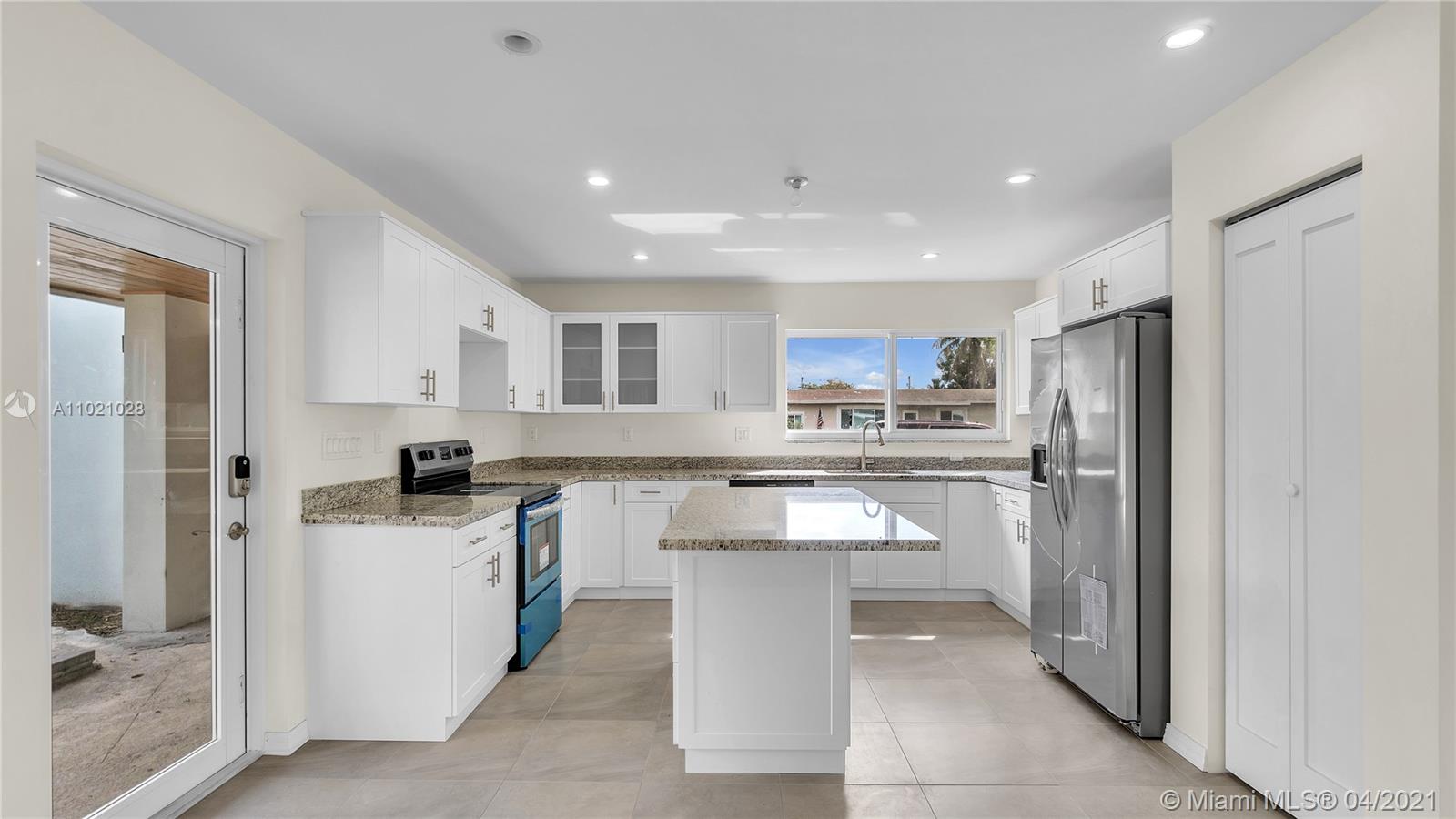 21010 Condado Road Cutler Bay, FL 33189 - Photo 8 of 25 Gallery Image 8