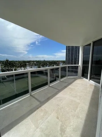 $5,100 | 4779 Collins Avenue, Unit 706, Miami Beach, FL 33140