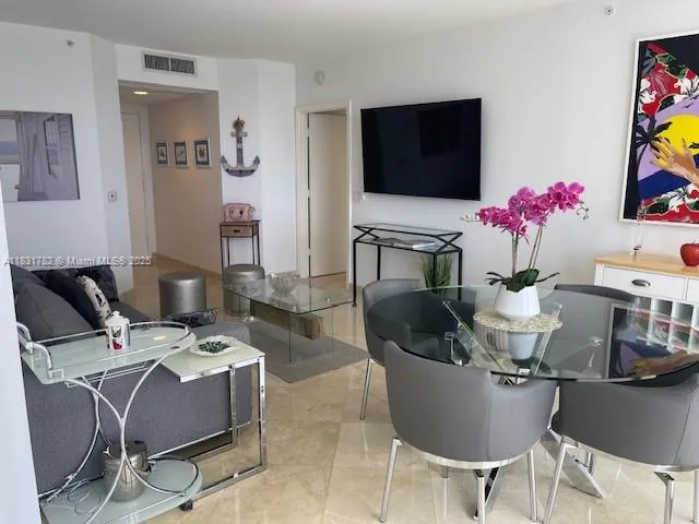 $5,100 | 4779 Collins Avenue, Unit 706, Miami Beach, FL 33140