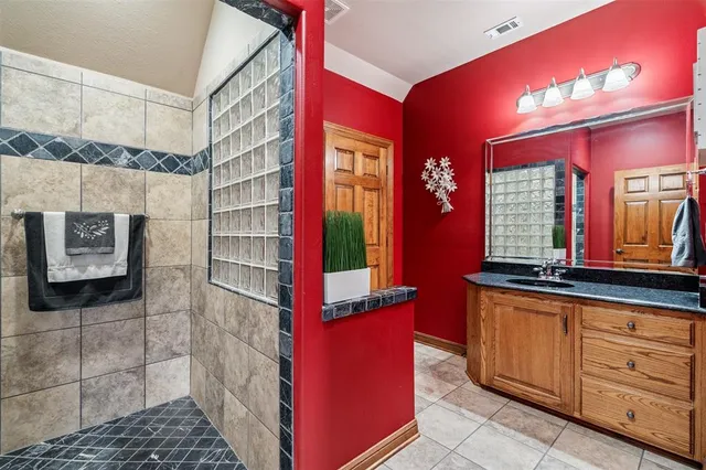 a view of a workspace with furniture and a livingroom