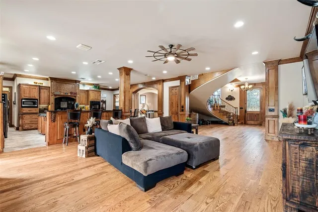 $1,300,000 | 145 County Road 2327, Decatur, TX 76234